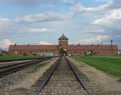 H2020 backs second phase of Holocaust project