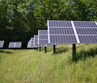 Farmers rely on solar power in water crisis